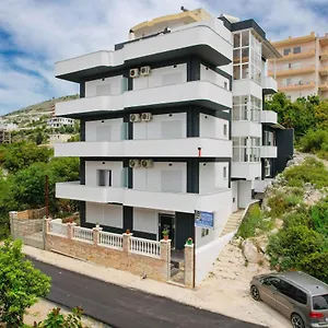 & Eleanna Apartament Sarandë