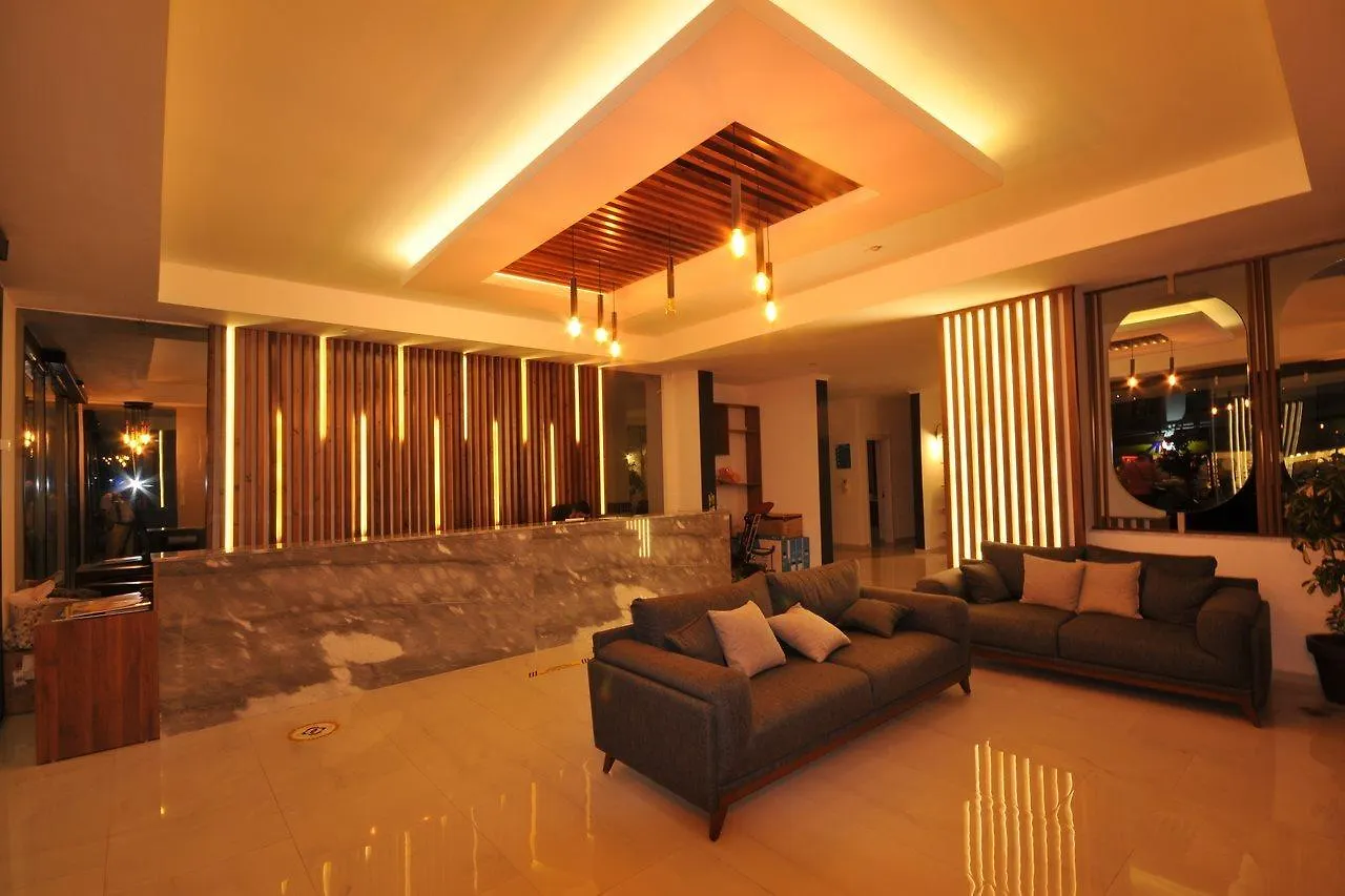 מרמריס Luna Beach Deluxe Hotel טורקיה
